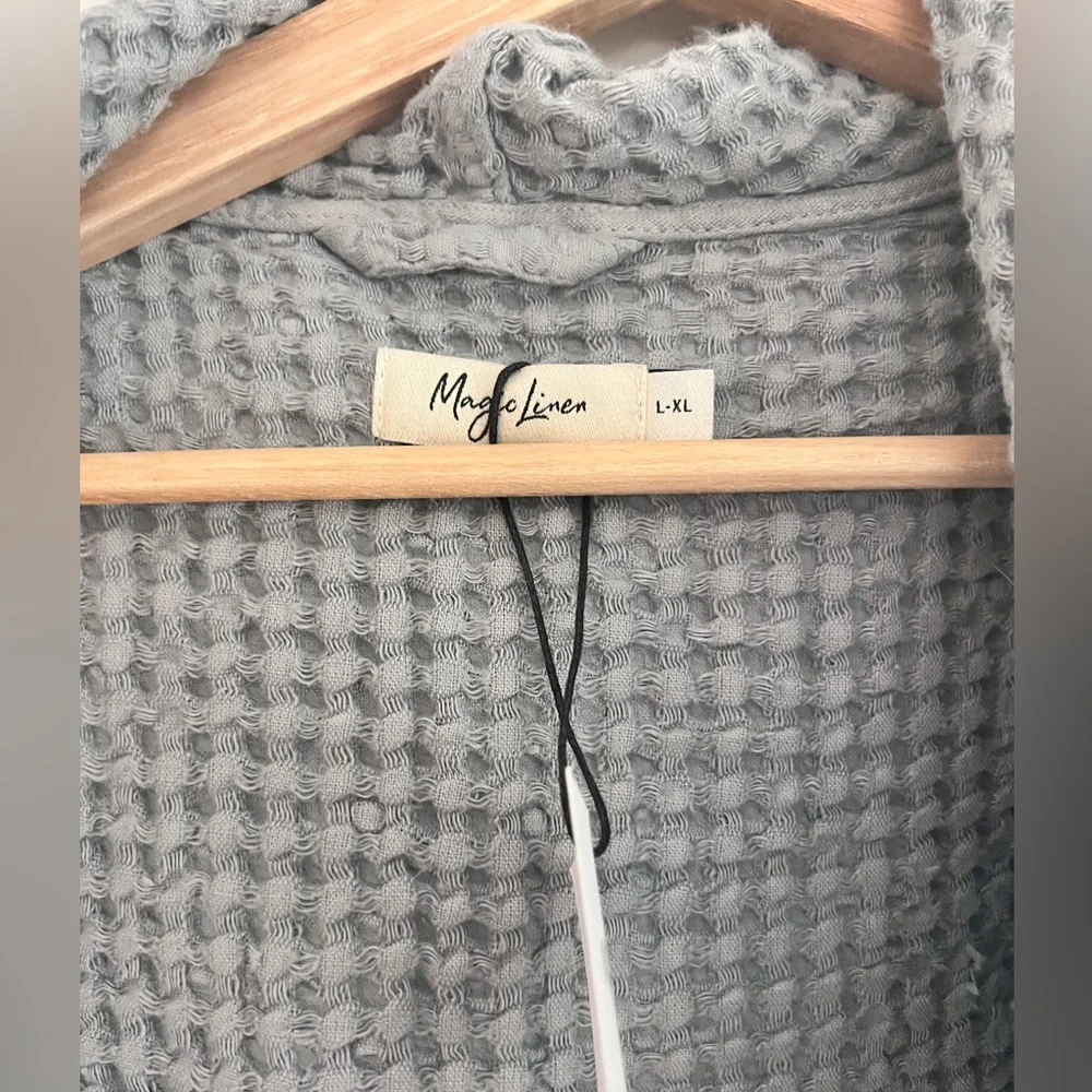 NWT Magic Linen Robe - Picture 3 of 3